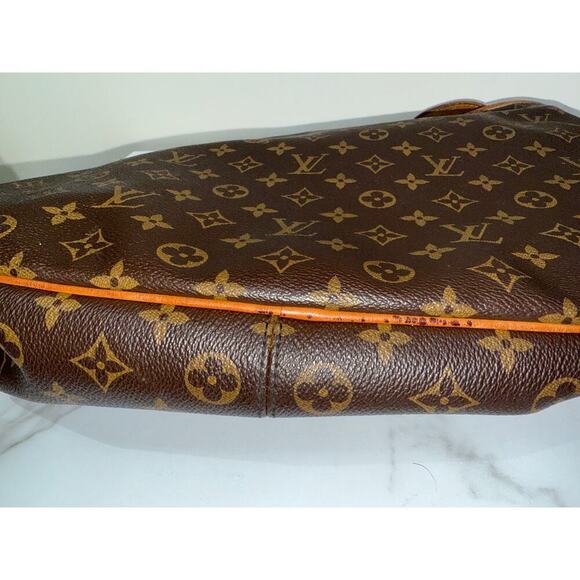 Louis Vuitton Delightful MM Monogram Canvas Tote - Picture 2 of 11